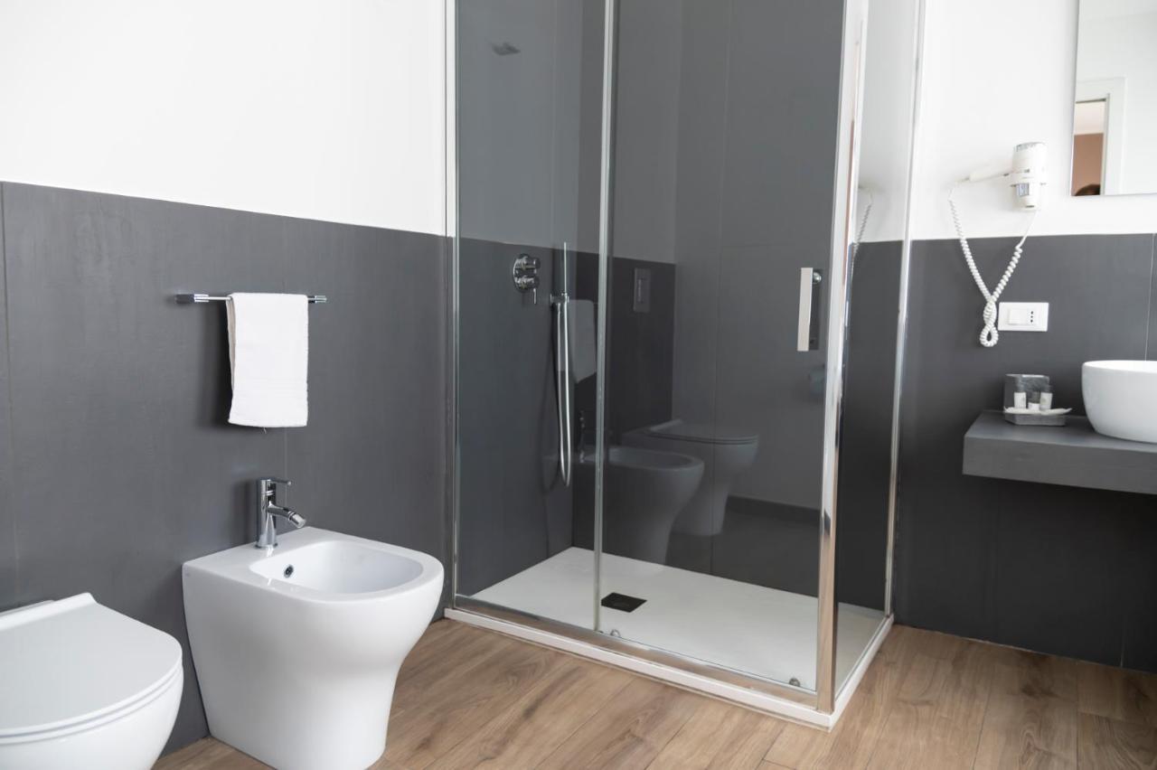 Ruggero Settimo - Room & Suite Palermo Buitenkant foto
