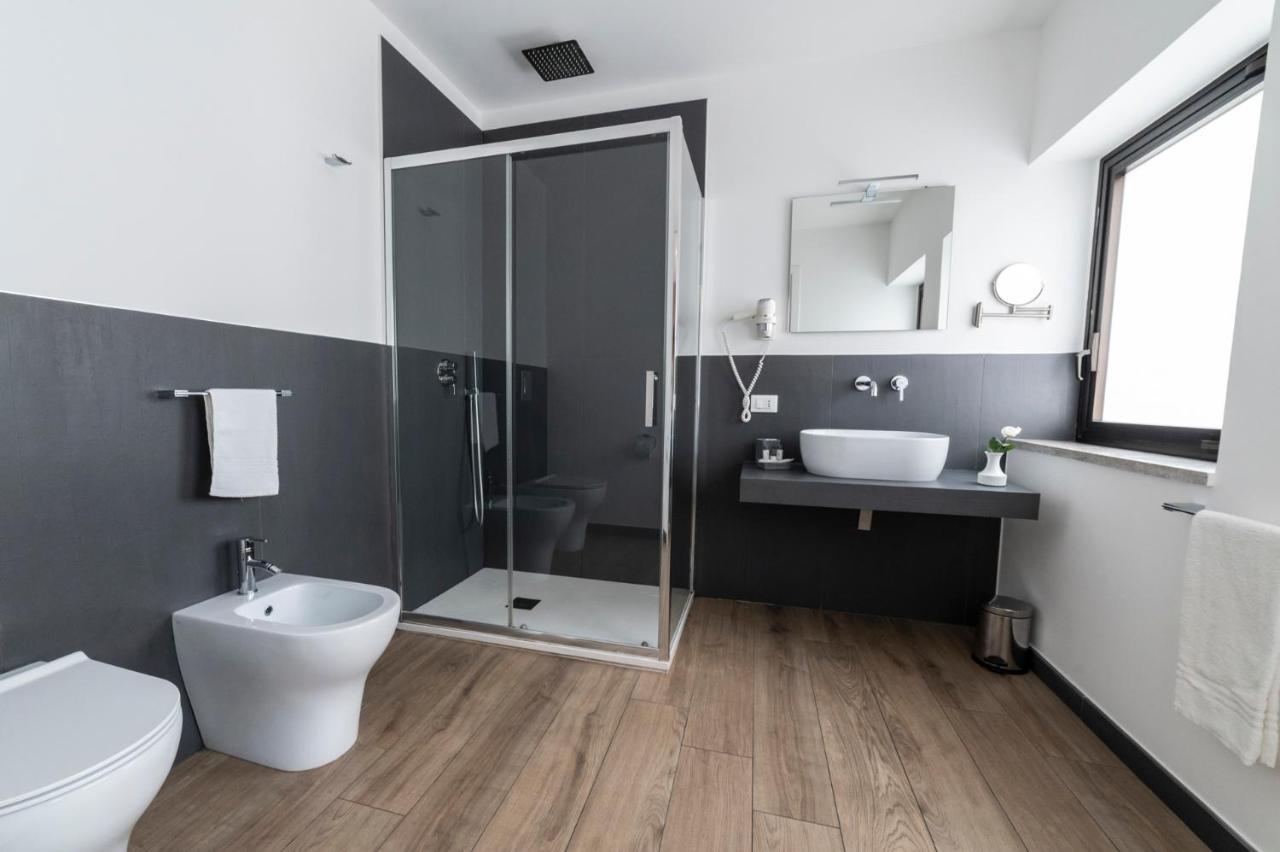 Ruggero Settimo - Room & Suite Palermo Buitenkant foto